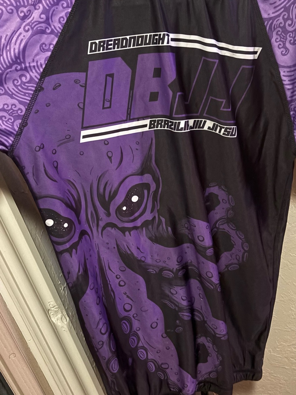 First Roll Dreadnought BJJ Rash Guard Large Purple Octopus Kraken ROJO